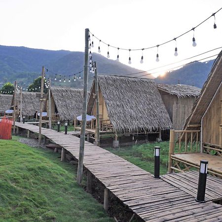 Yellowstone Camps Resort Sapan Ban Huai Ti ภายนอก รูปภาพ